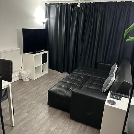 ˈpesfəl Apartment Лондон Екстериор снимка